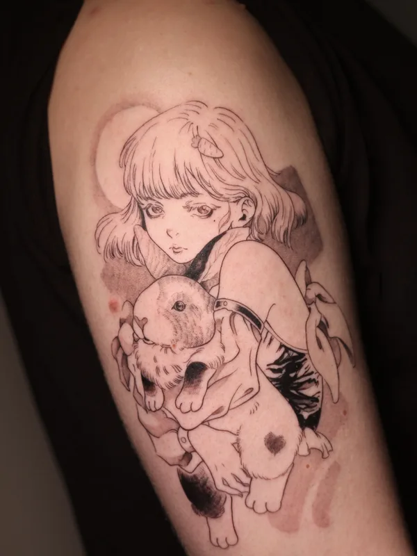 black and grey illustrative 纹身 在 upper arm #80359 | 纹身师 Катя Tsugisa