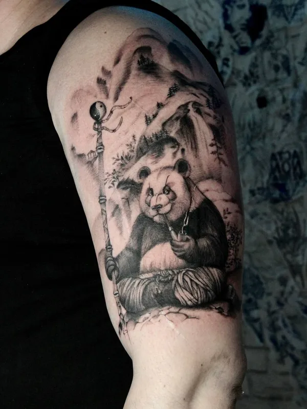 black and grey black and grey 纹身 在 upper arm #81330 | 纹身师 Дмитрий Галата