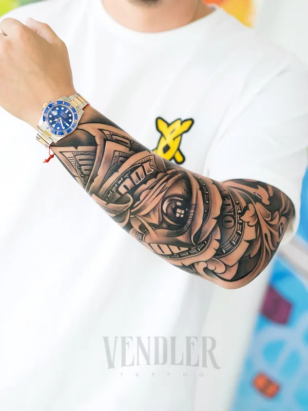 black and grey black and grey Tatuaggio su full sleeve #81398 | Tatuatore Vendler Tattoo