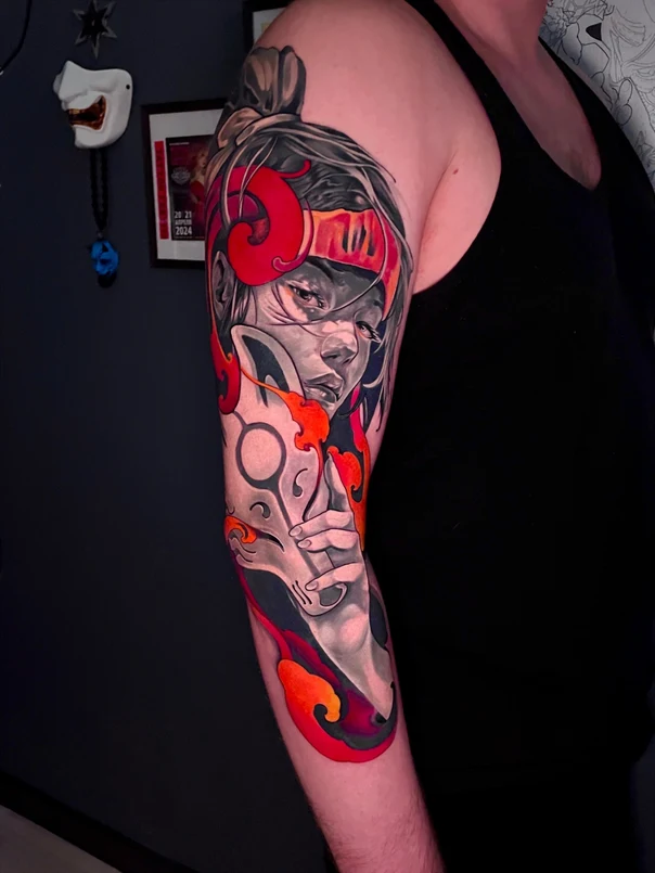 Иллюстративная Woman, Mask tattoo на Полный рукав