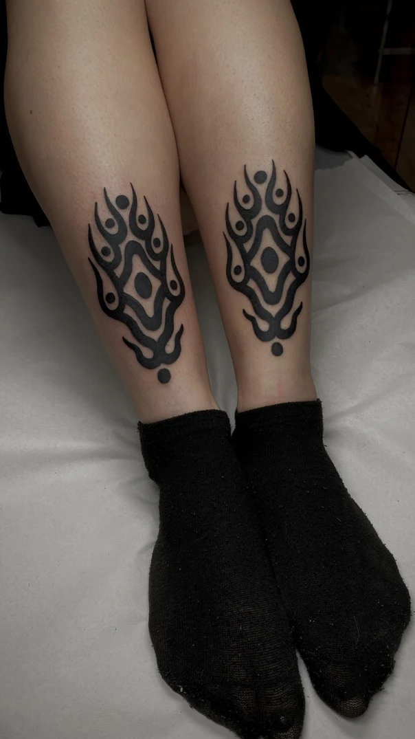 Tribal Abstract tattoo on Shin