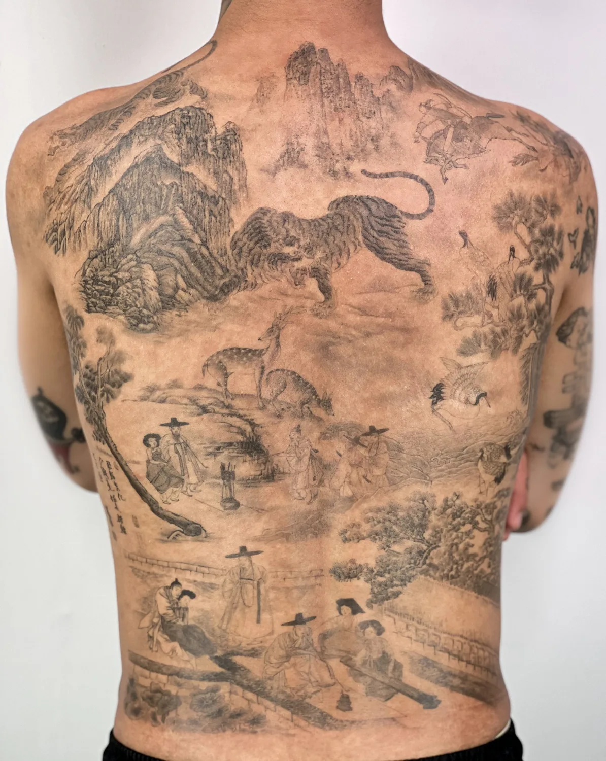Tattoo artist Jay Han