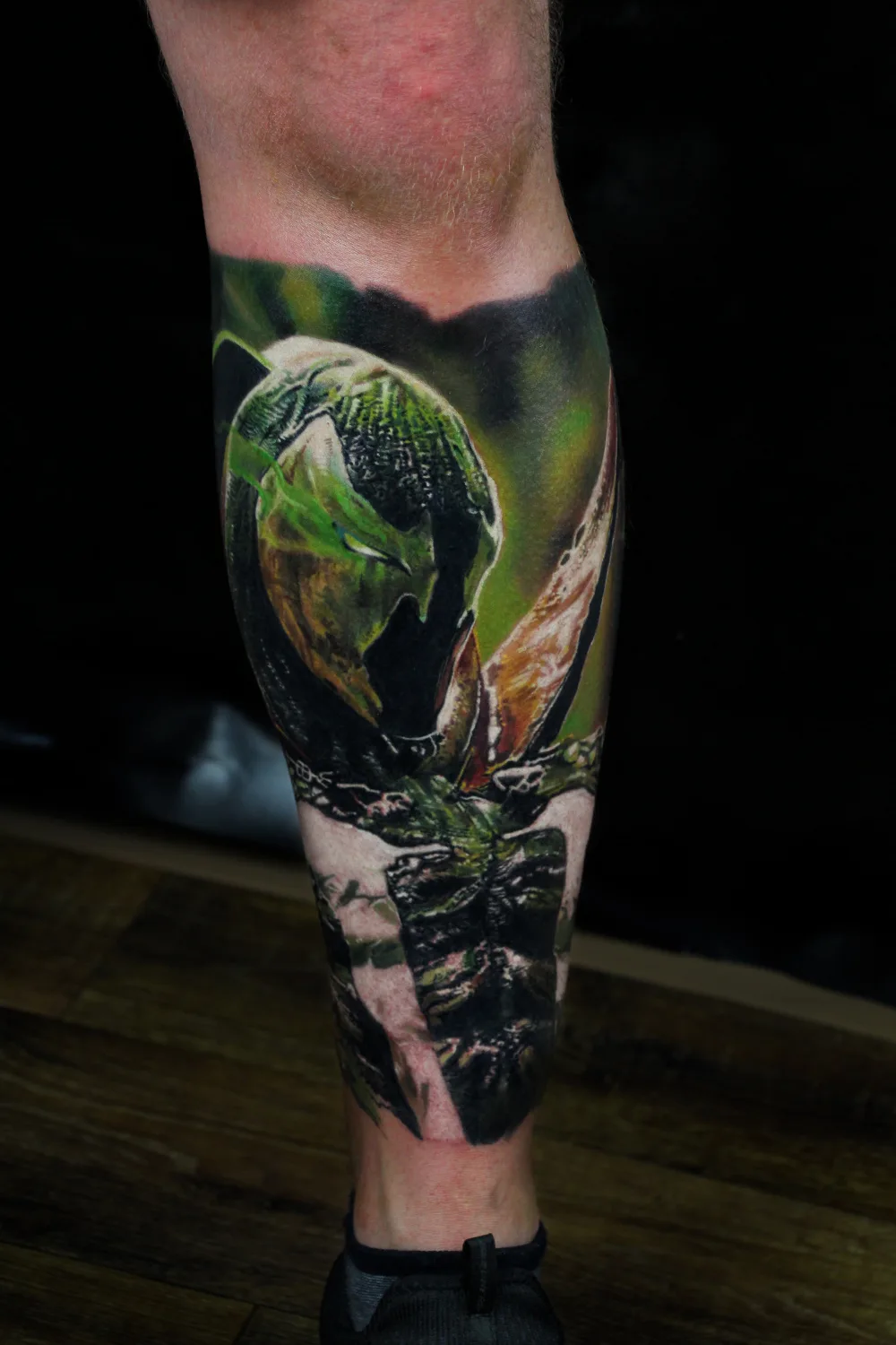 Artista del tatuaggio Levente Vacsi