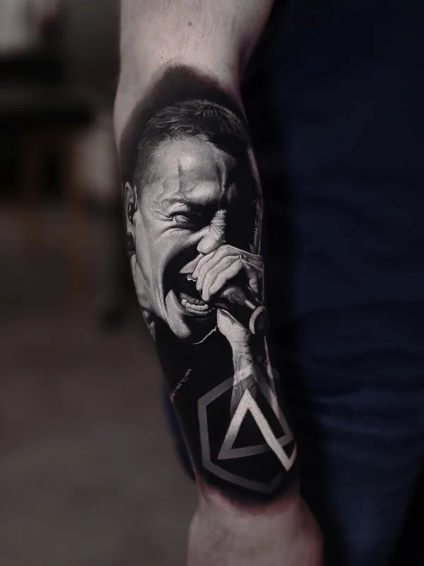 male black and grey realism татуировка на forearm #82163 | Тату мастер Levente Vacsi