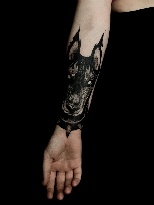 female blackandgrey blackwork 纹身 在 forearm #82309 | 纹身师 Джонатан Арран