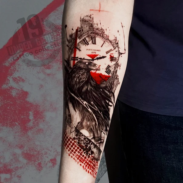 Трэш-полька Clock, Raven tattoo на Предплечье