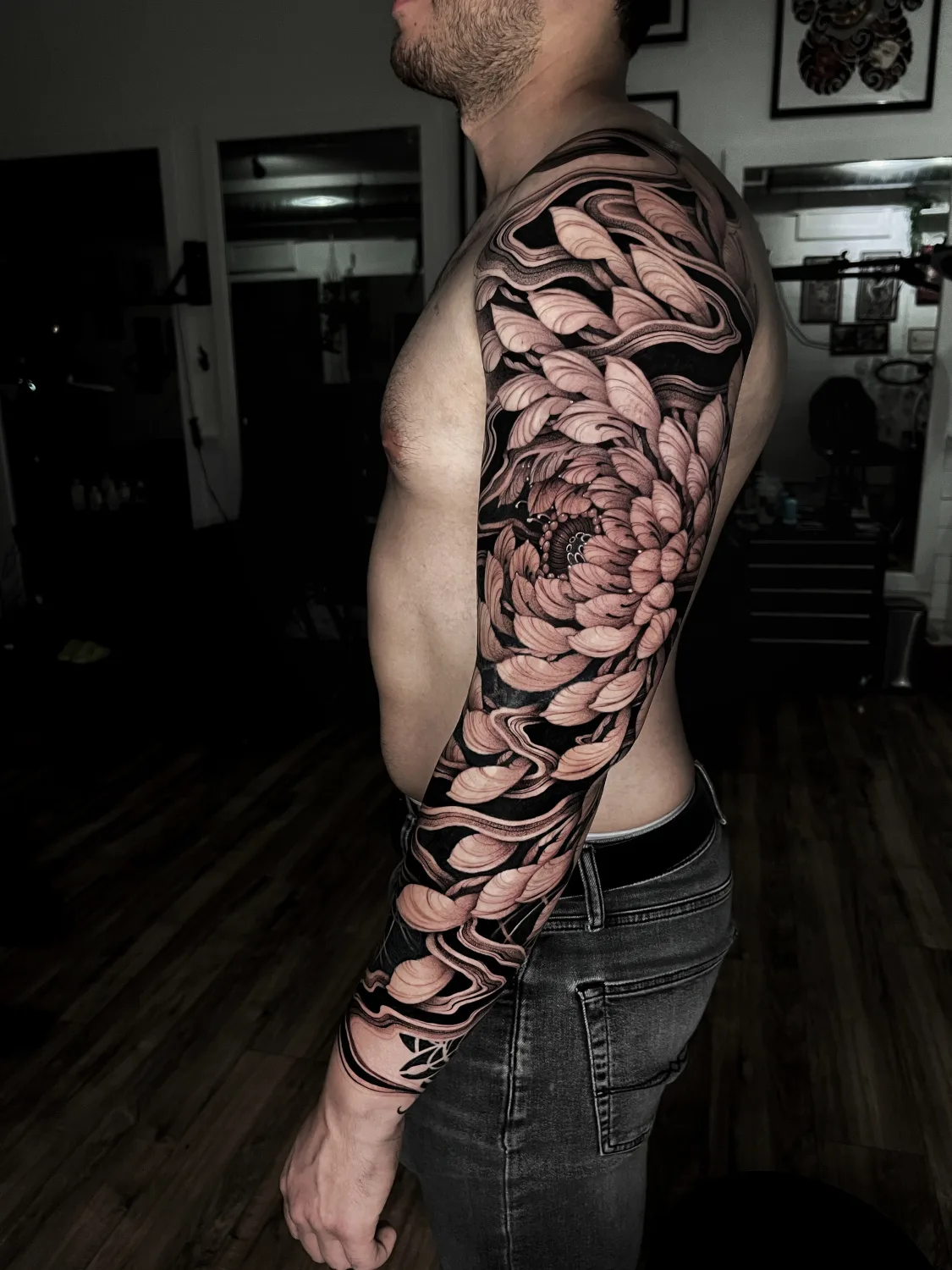 Tattoo artist Vir Paiz