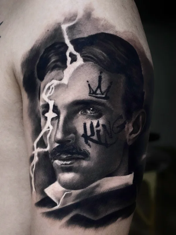 male blackandgrey portrait татуировка на biceps #83016 | Тату мастер Pavel Zubkov