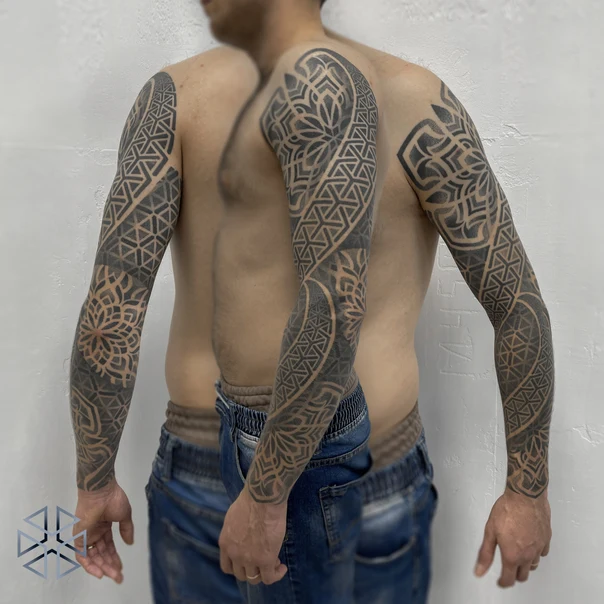 Геометрия Geometric, Mandala tattoo на Полный рукав