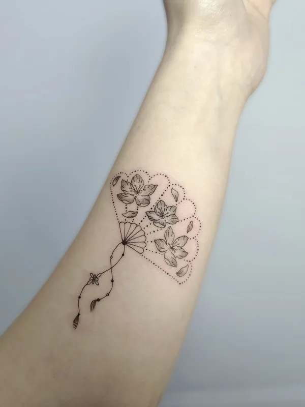 female blackandgrey authorsstyle Tatuaggio su forearm #86254 | Tatuatore Dracoliss.ink