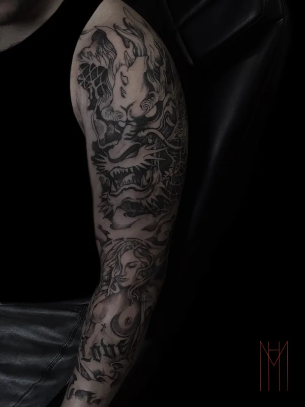 black and grey black and grey 纹身 在 full sleeve #90860 | 纹身师 Max Hyde