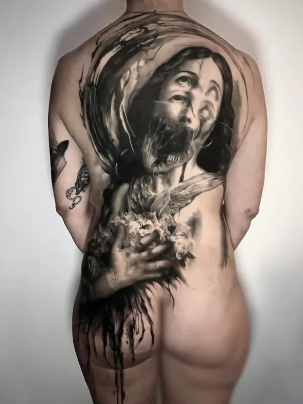 female blackandgrey realism Tatuagem em back #86083 | Tatuador Michelle Vestergård Andersen