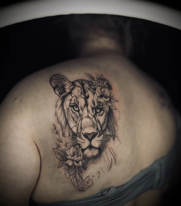 Black & Grey Lion, Flowers tattoo on Shoulder Blade