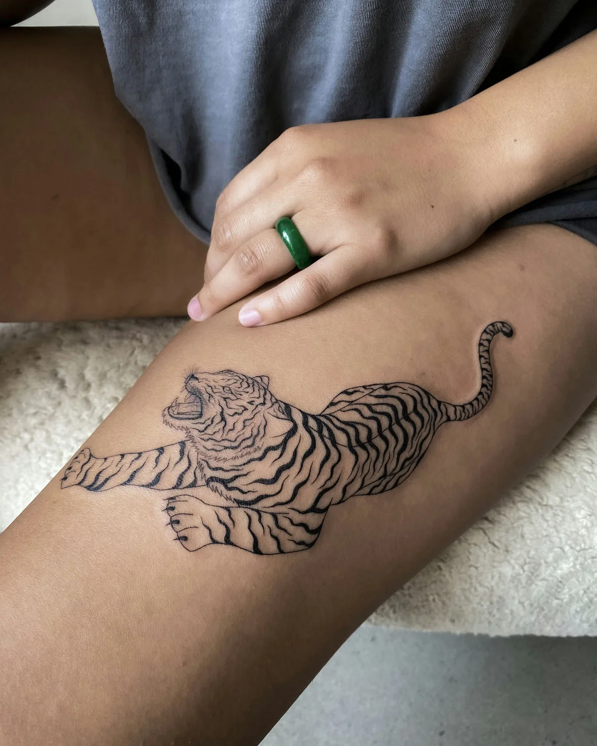 Artista del tatuaggio Saskia Patrice