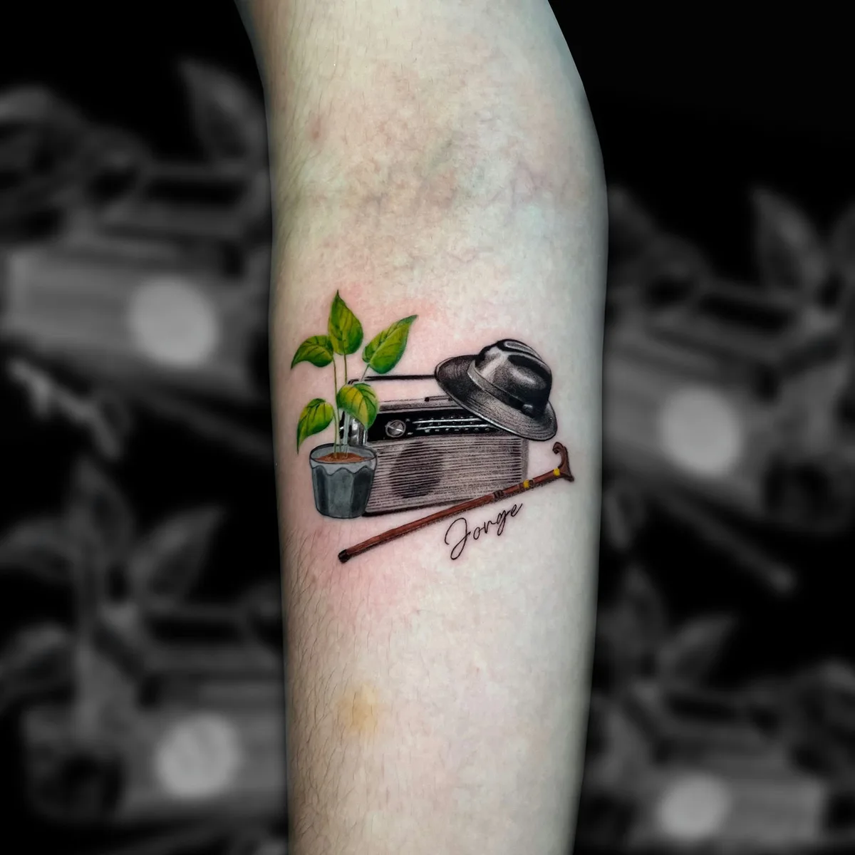 Tattoo artist Sebastián González
