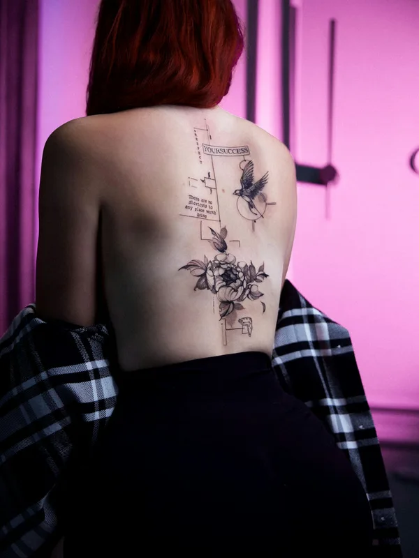 female black graphic tatuaje en back #85790 | Tatuador Vitalina Bender