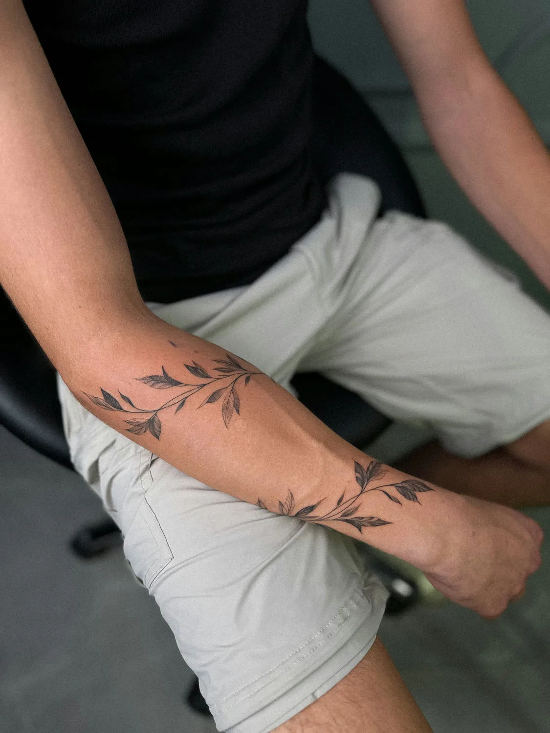 Tattoo artist Vitalina Bender