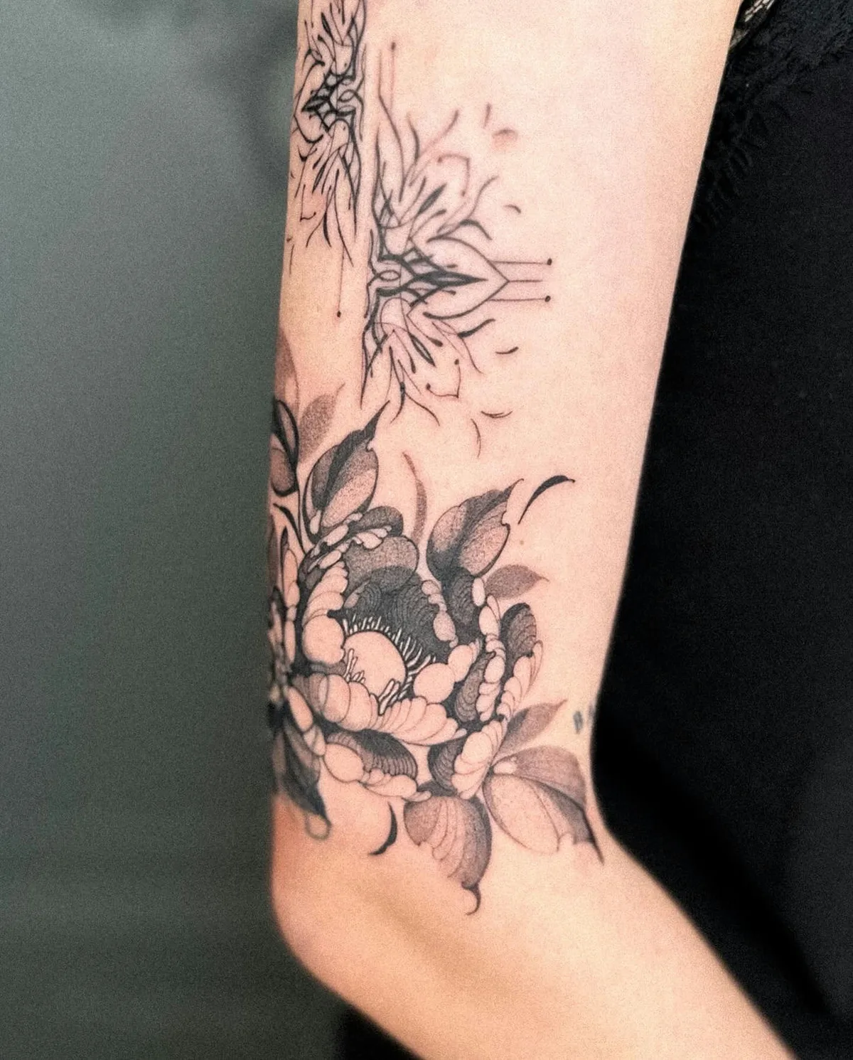 Tattoo master Vitalina Bender