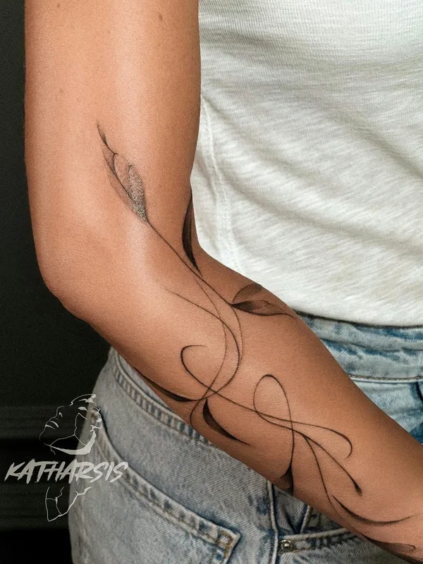 female black graphic tatuaje en forearm #85799 | Tatuador Vitalina Bender