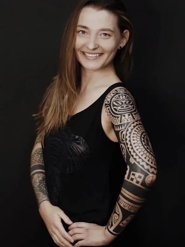 female black ornamental Tatuaggio su sleeve #84109 | Tatuatore Александр Дворянов