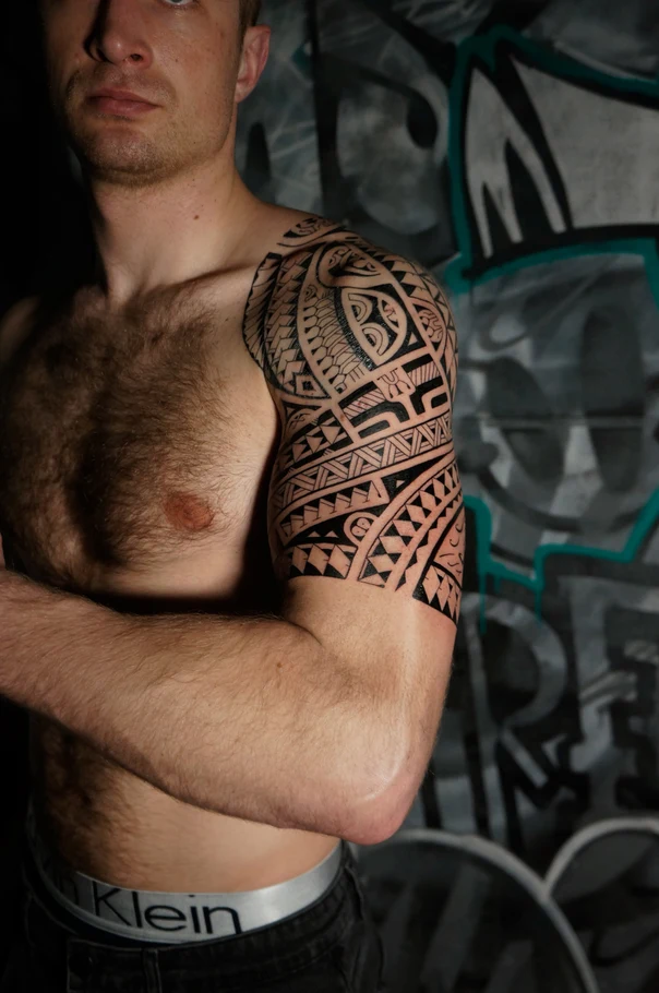 Трайбл / Племенная Geometric, Abstract tattoo на Полный рукав