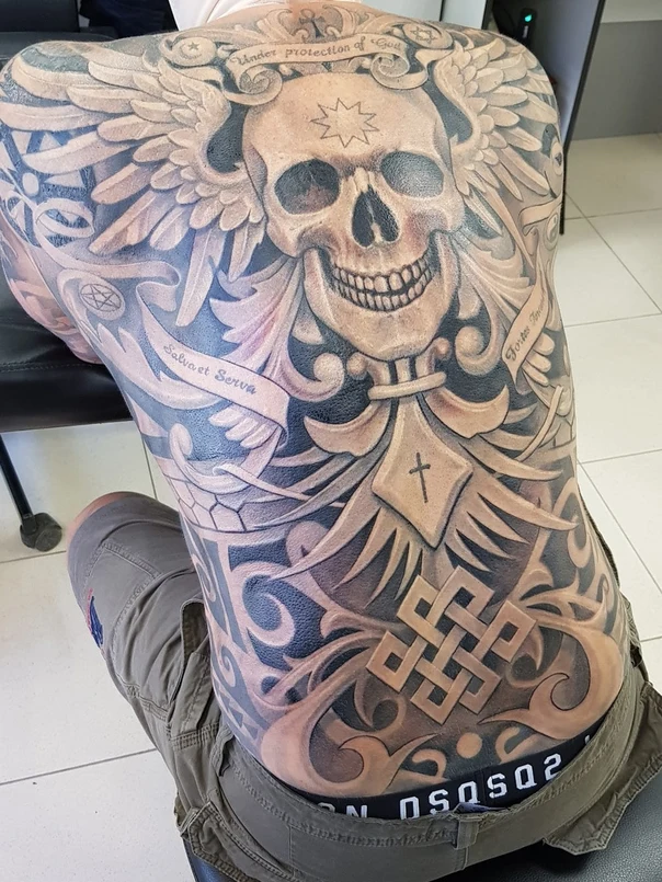 Чёрно-серая Skull, Wings tattoo на Спина (полная)