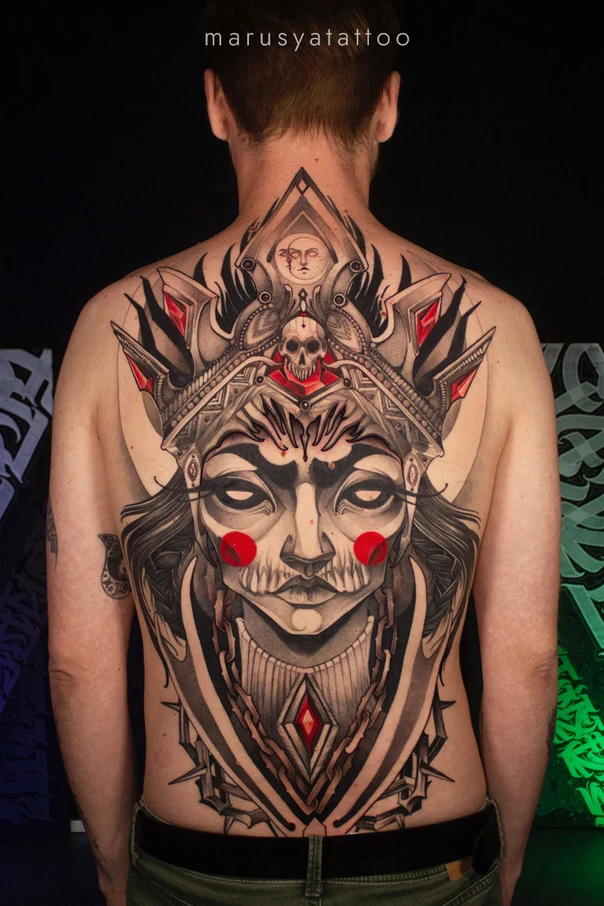 Иллюстративная Skull, Face tattoo на Спина (полная)