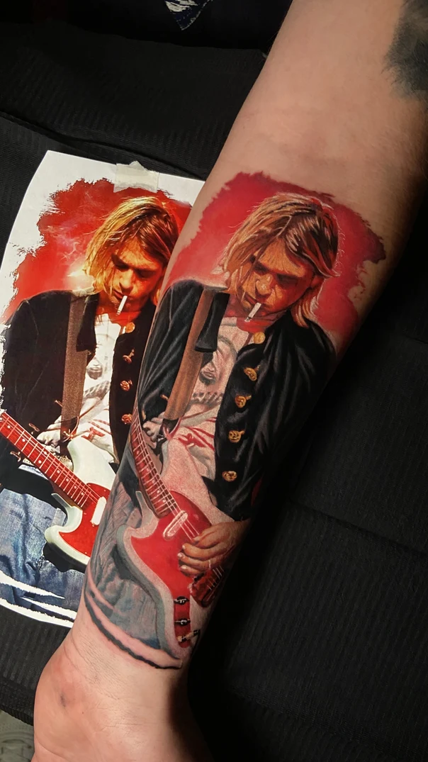 Реализм Portrait, Guitar tattoo на Предплечье