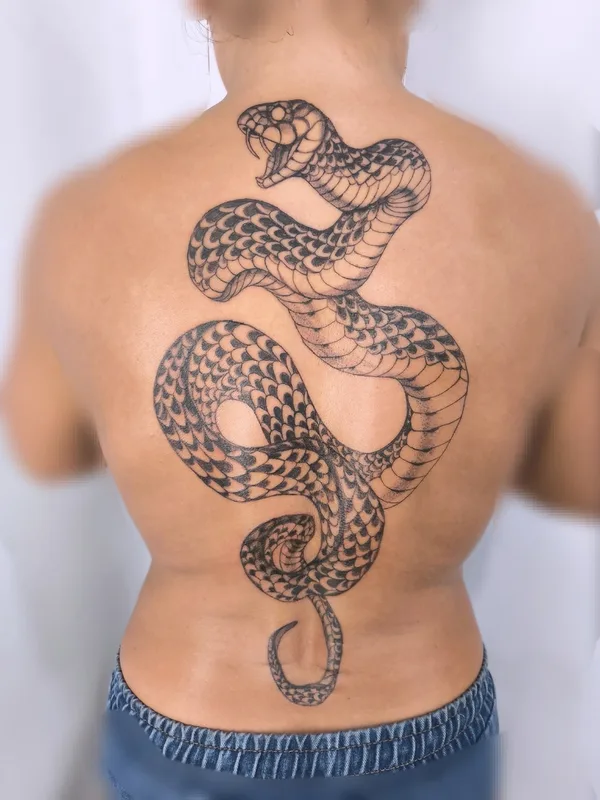 black blackwork татуировка на upper back #85207 | Тату мастер Виктория Ковалева