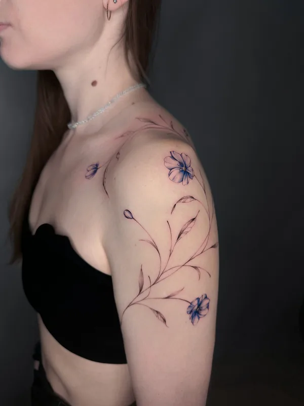 female black fineline татуировка на shoulder #87645 | Тату мастер Виктория Маслова