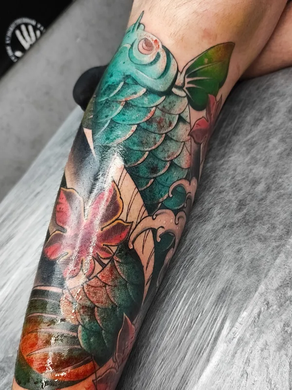 male color neotraditional Tatuaggio su shin #84995 | Tatuatore Ярослав Старк