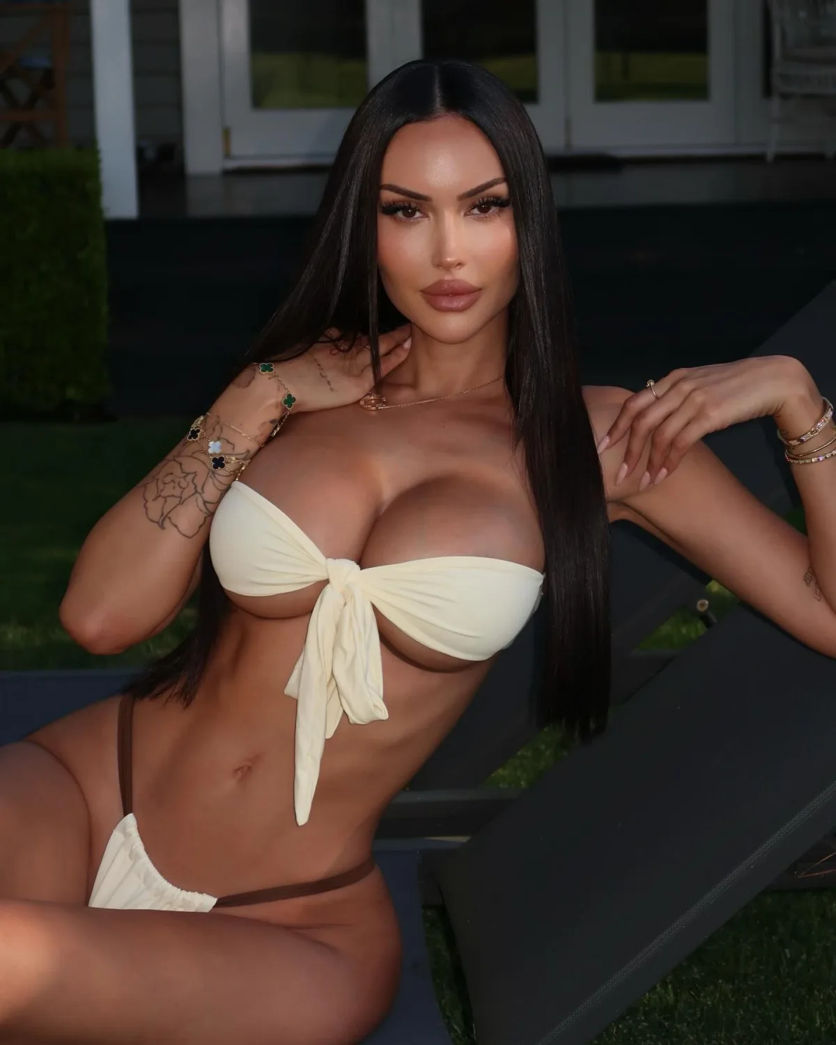 Onlyfans t&auml;towiertes Model Annelese Milton
