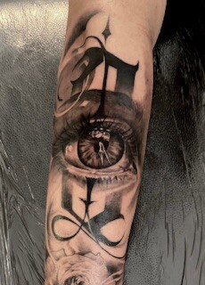 Tattoo by ON Tattoo Artist (Ton und Tinte) at ON Tattoo Artist (Ton und Tinte)