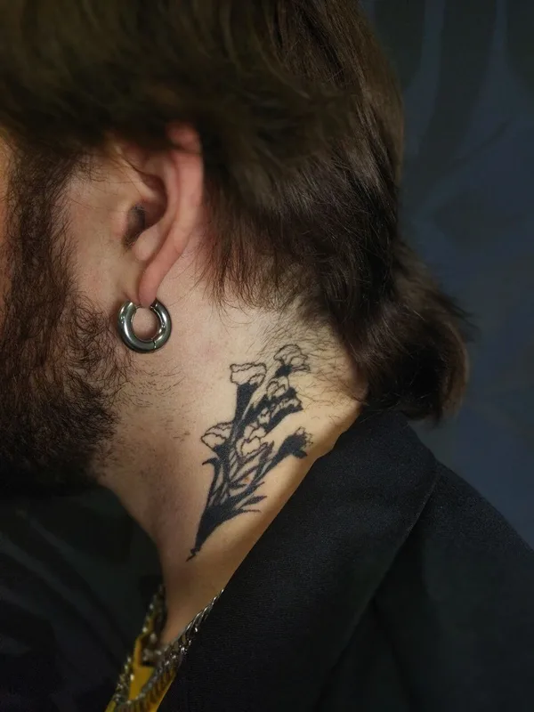 male black graphic tatuaje en neck #96492 | Tatuador Kira Akira