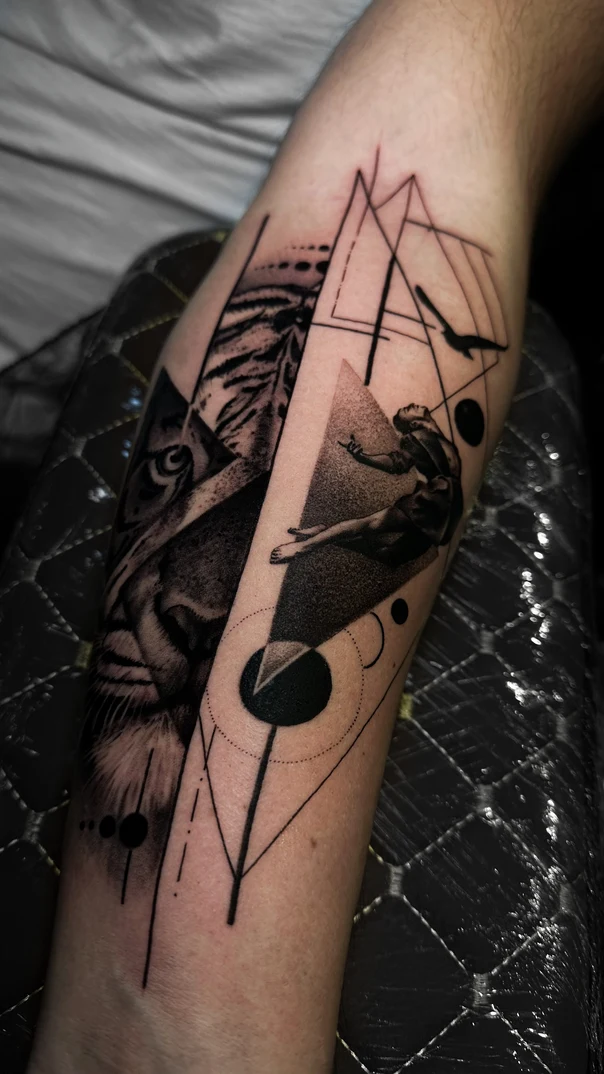 Геометрия Tiger, Geometric tattoo на Предплечье