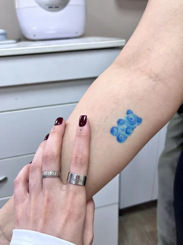 female color realism tattoo on arm #91564 | Tattoo Artist Олеся Фрайдлин