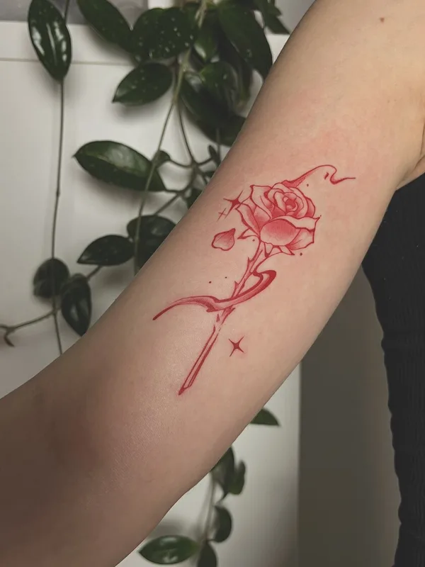 female color botaniс tatuaje en arm #91684 | Tatuador Эльвира Володарская