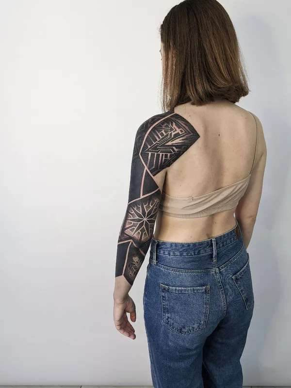 female black ornamental 타투 부위 full sleeve #98024 | 타투이스트 Никита Петров