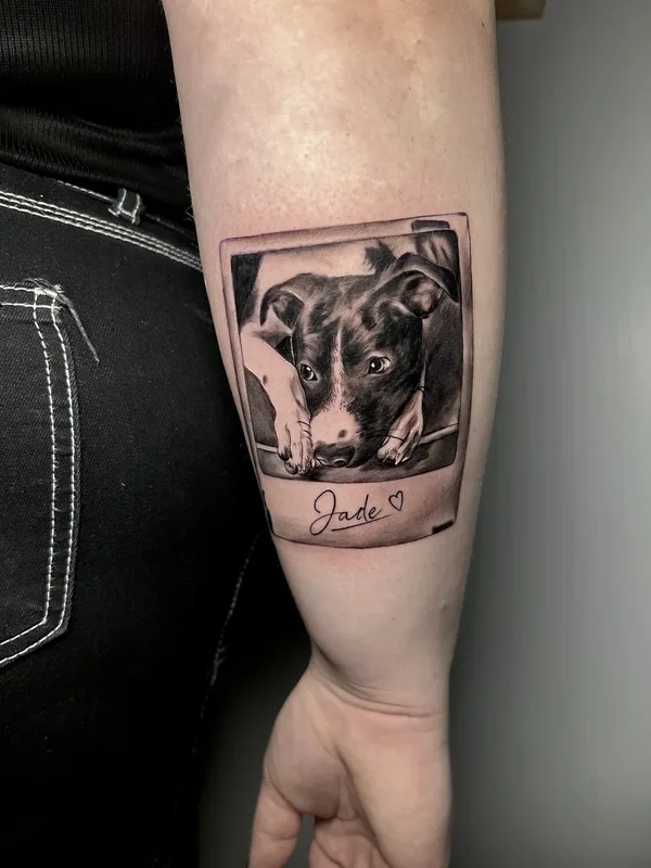 female blackandgrey portrait Tatuagem em forearm #96963 | Tatuador Daniel Escalante