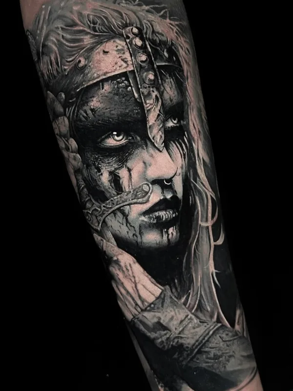 female black and grey realism 타투 부위 forearm #92774 | 타투이스트 Евгений Толмачев