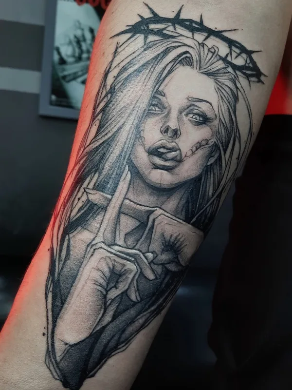 male black graphic tatuaje en forearm #92886 | Tatuador Алиса Лисова