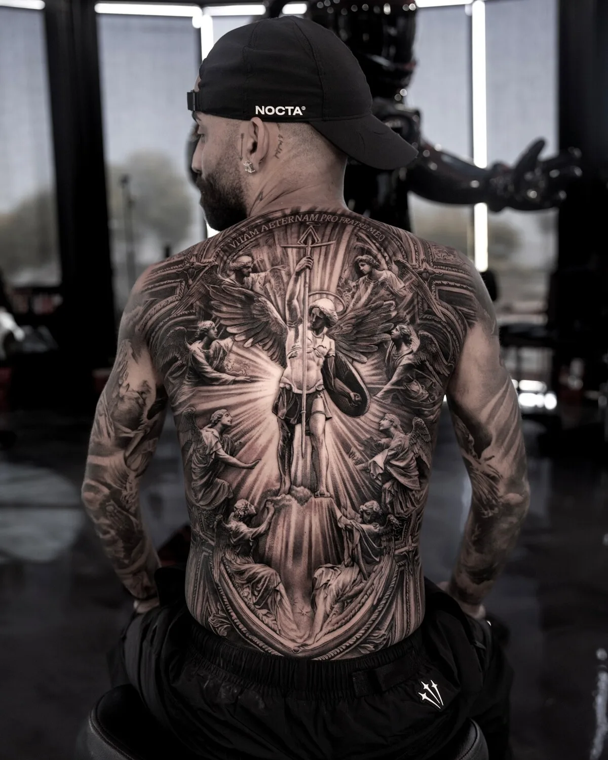 Aestética Renascentista em Tatuagens Realistas por Viacheslav Danh - image 2