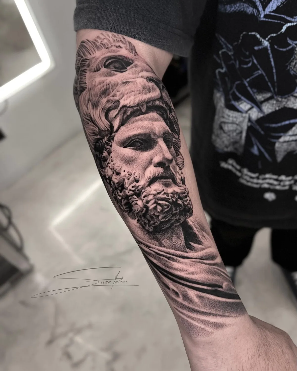 Aestética Renascentista em Tatuagens Realistas por Viacheslav Danh - image 3