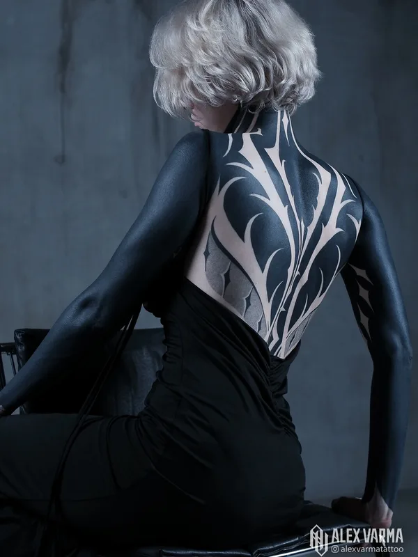 female black ornamental 타투 부위 full back #94205 | 타투이스트 Алексей Варма