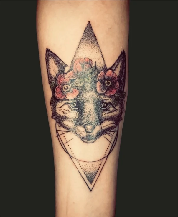 Дотворк Fox, Flowers tattoo на Предплечье