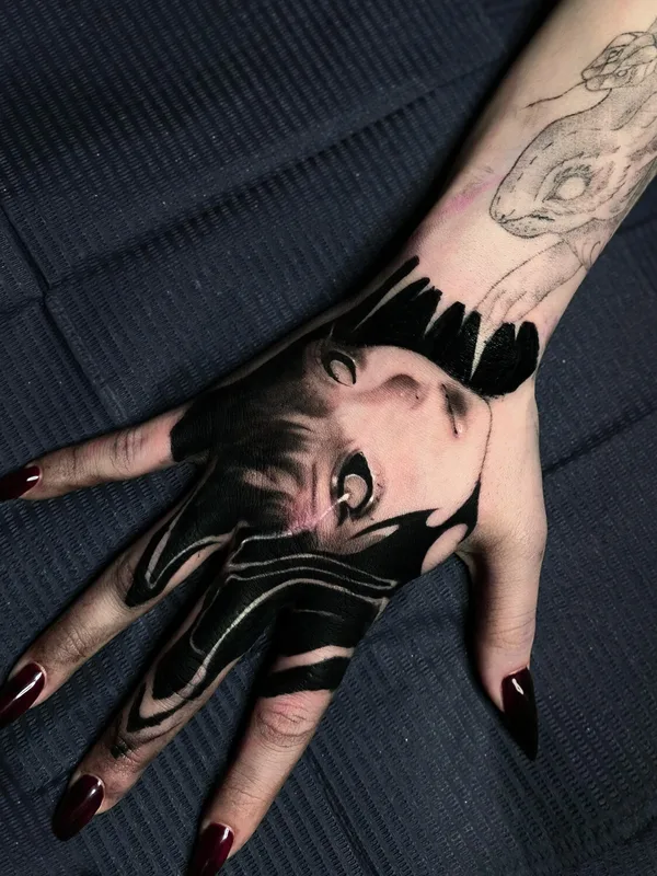 black blackwork татуировка на hand #94786 | Тату мастер Егор Субботин