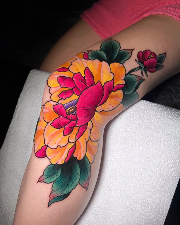 Японская Flower, Peony tattoo на Колено
