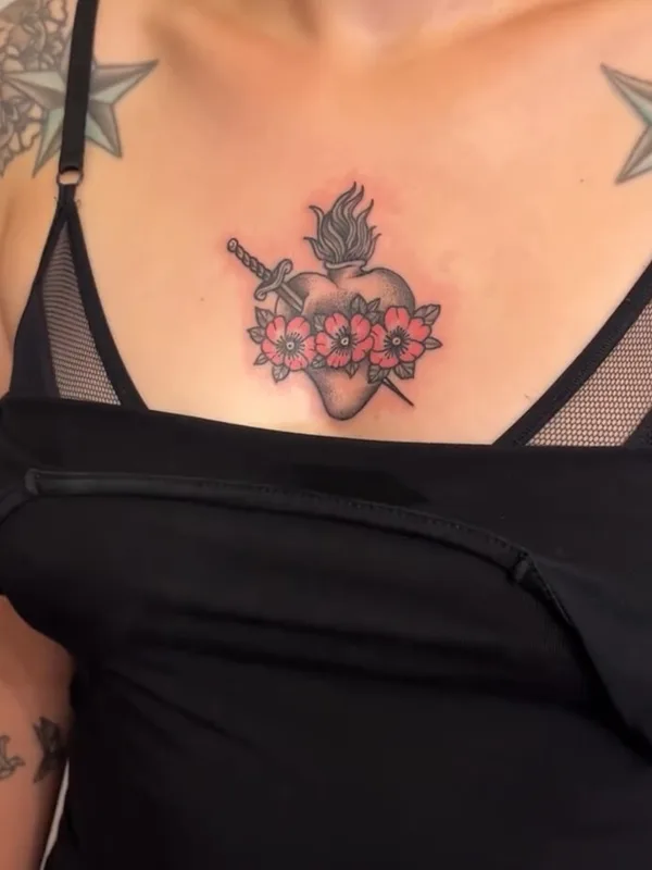 female color neo-traditional 纹身 在 chest #95438 | 纹身师 Alina VIVES