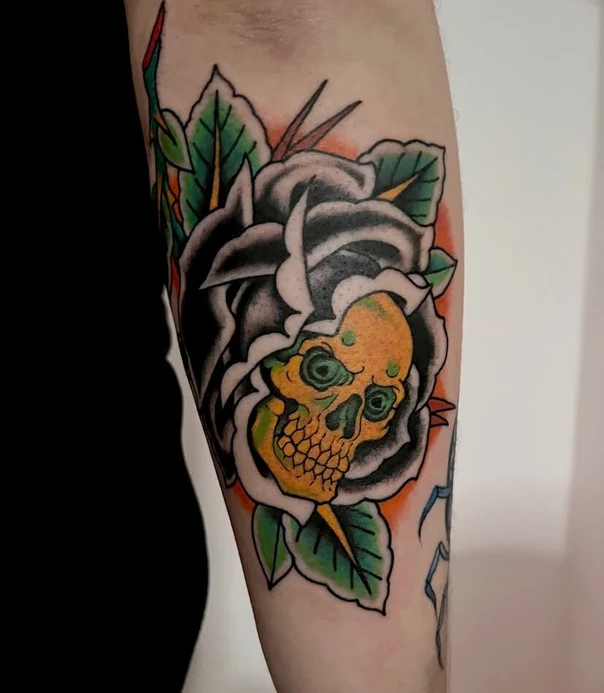 Traditional Skull, Rose tattoo on Forearm
