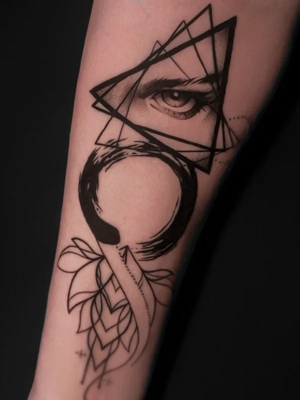 black and grey geometric Tatuaggio su forearm #95498 | Tatuatore Konstantin Pilipenko